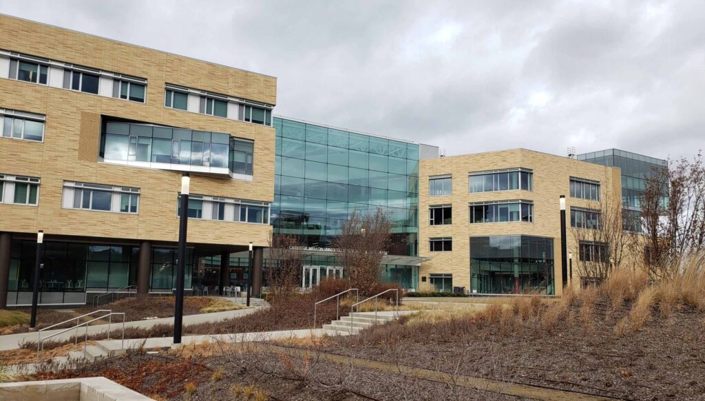 Facade CMU Tepper